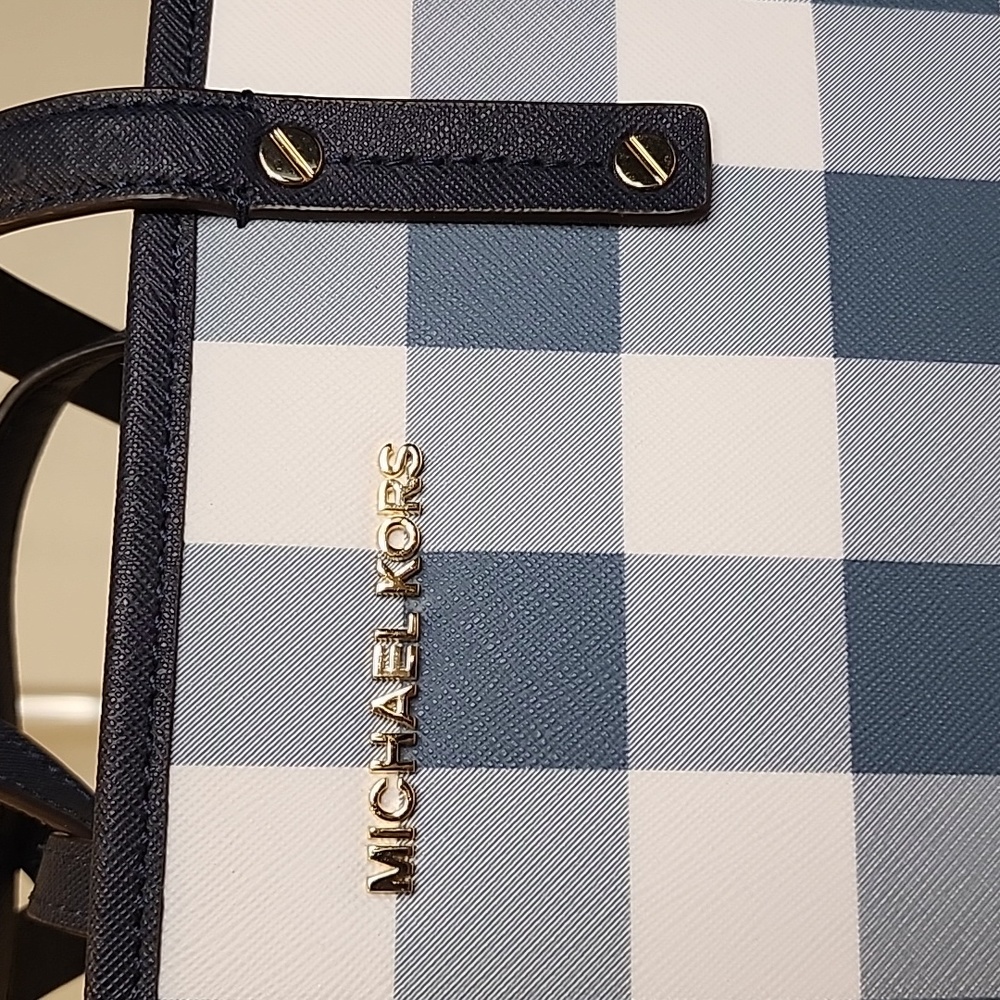 Michael Kors Small Tote Bag - Picture 9 of 13